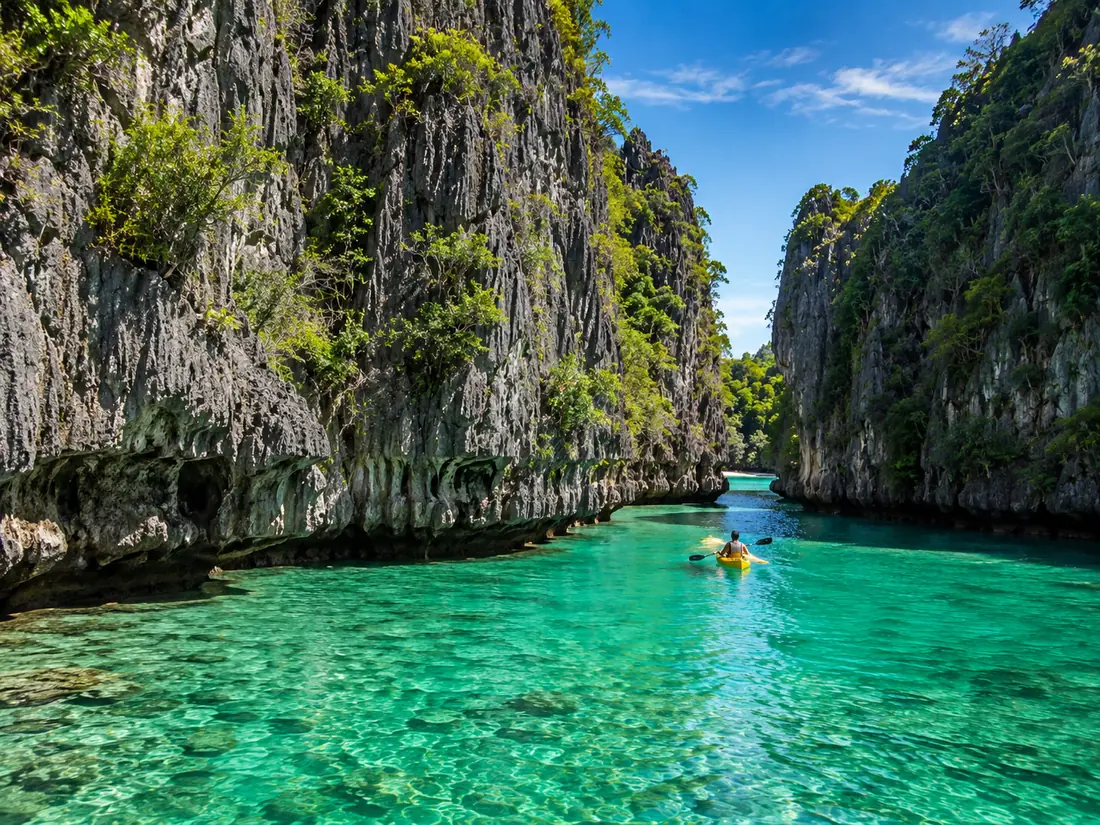 Kajak na Big Lagoon w El Nido